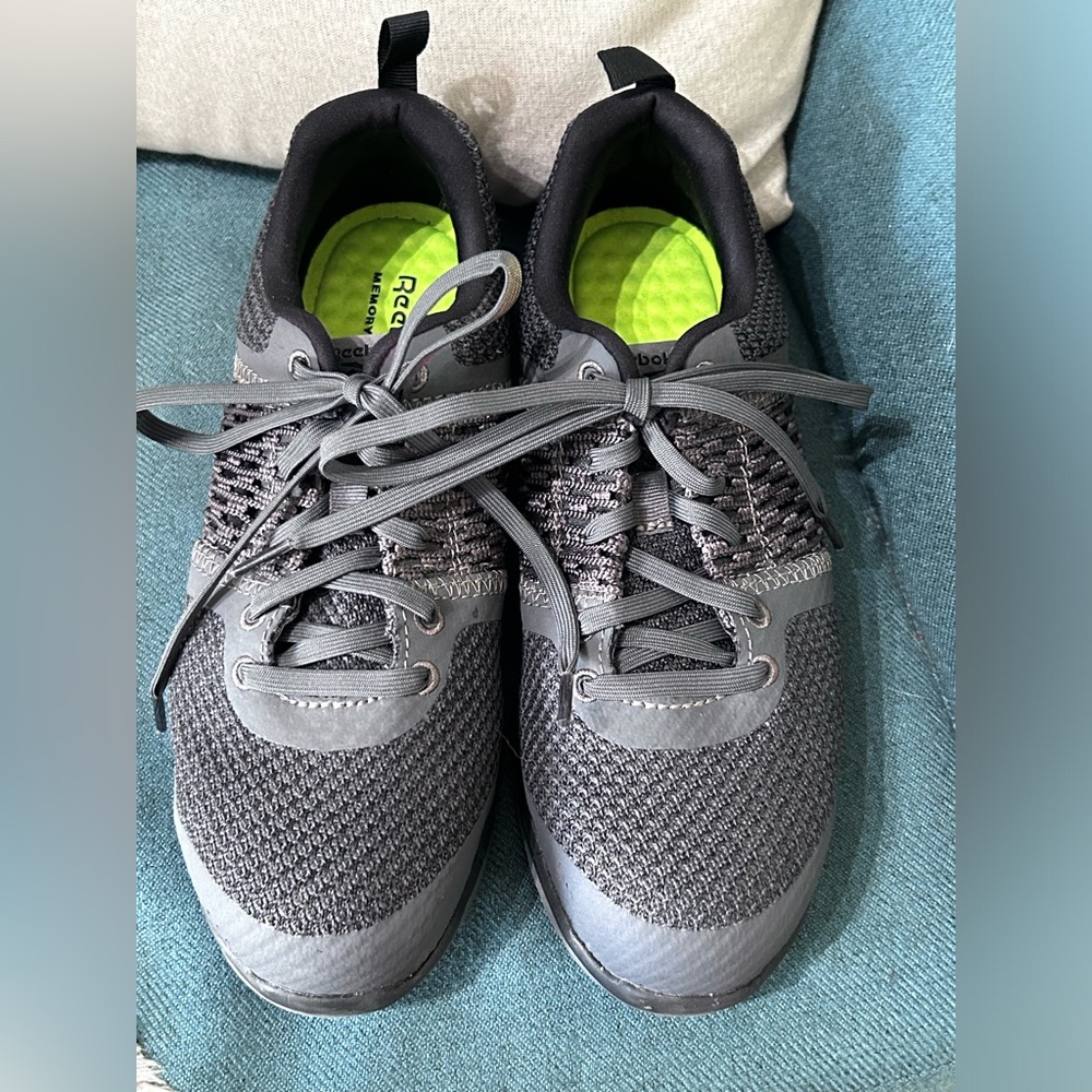 Reebok work sneaker men’s 7M gray ASMT F2413-18 memory tech steel toe
